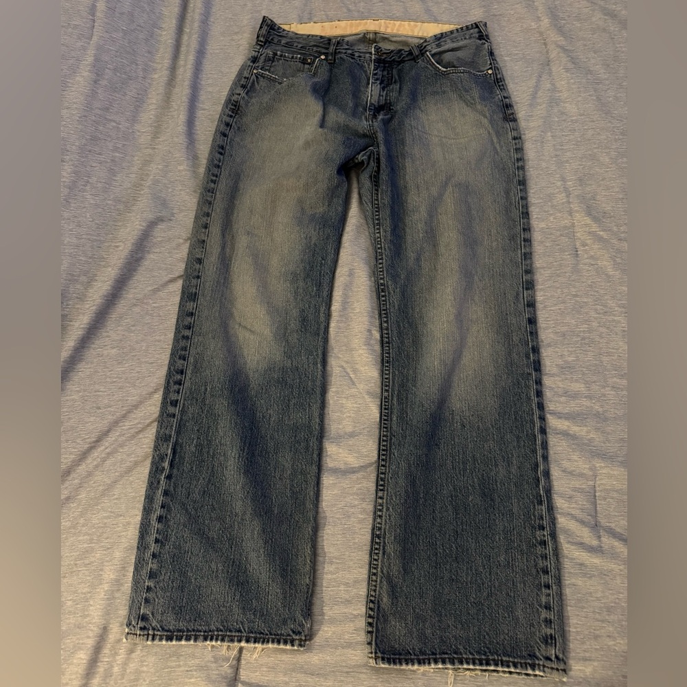 UNIONBAY Men's Relaxed Fit Blue Jeans